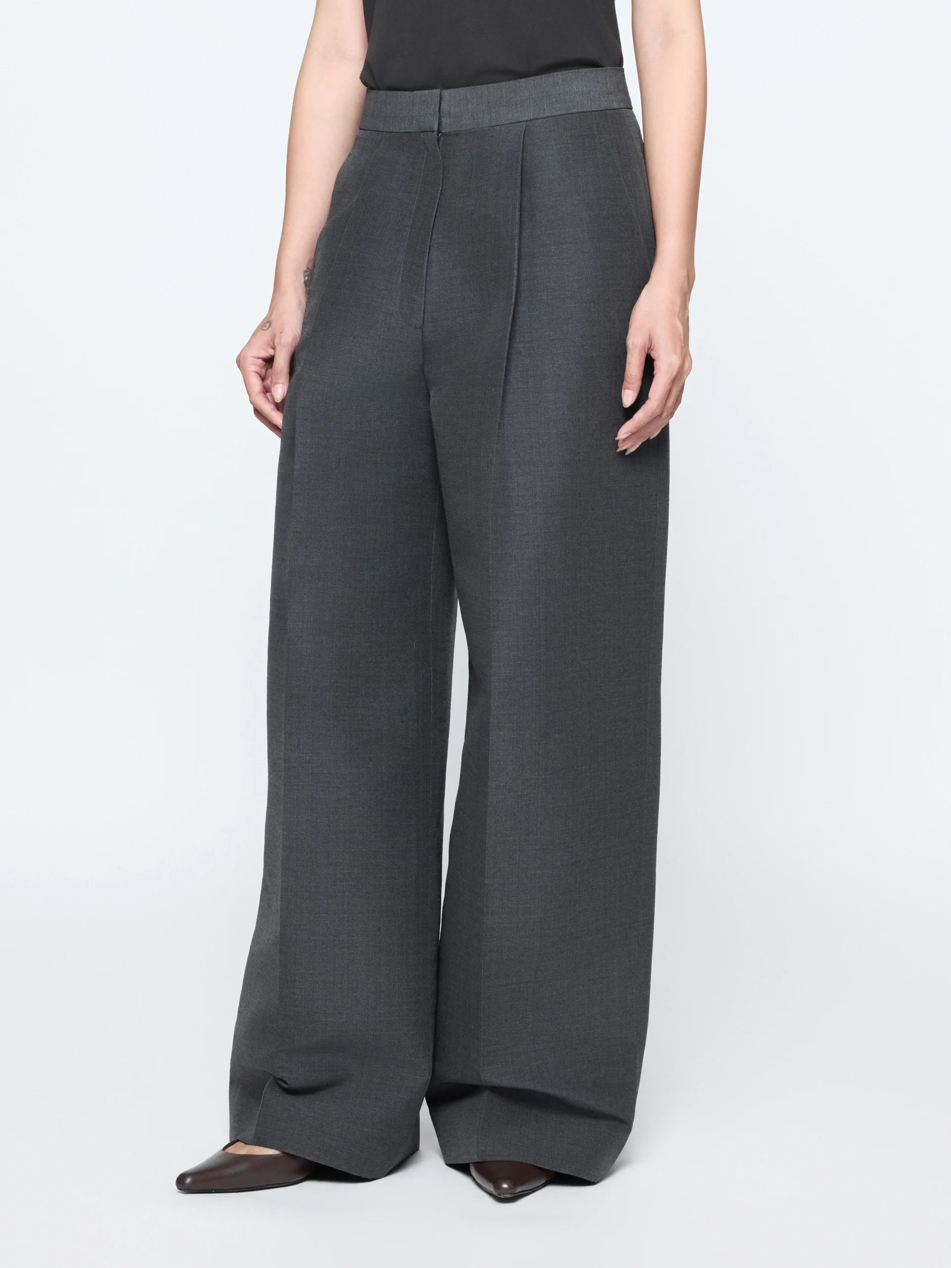 GIA STUDIOS 11.915458_converted