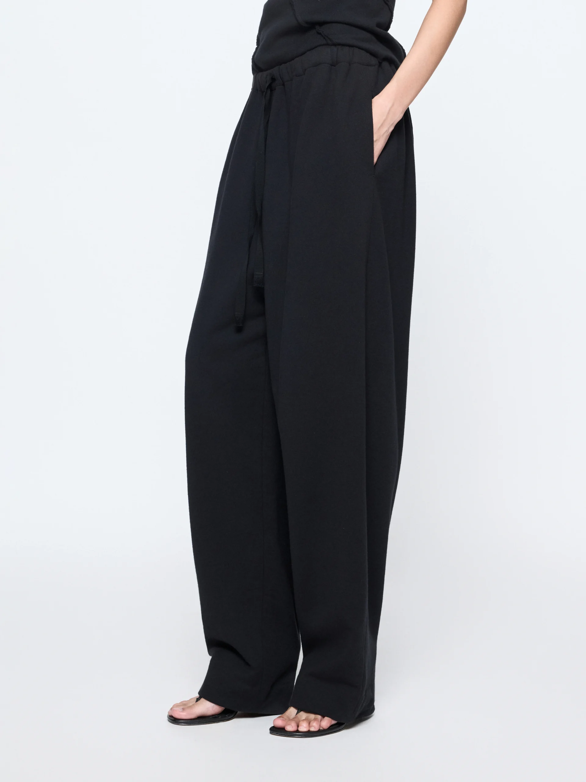 GIA STUDIOS 11.917050final_converted